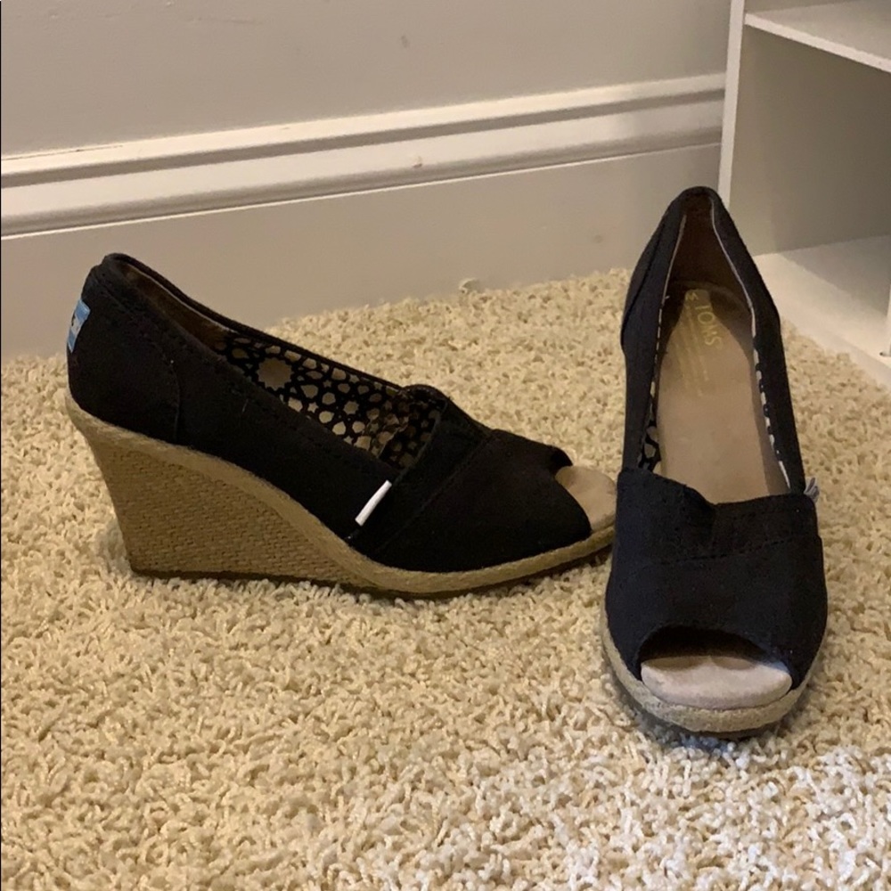 Toms Black Wedges